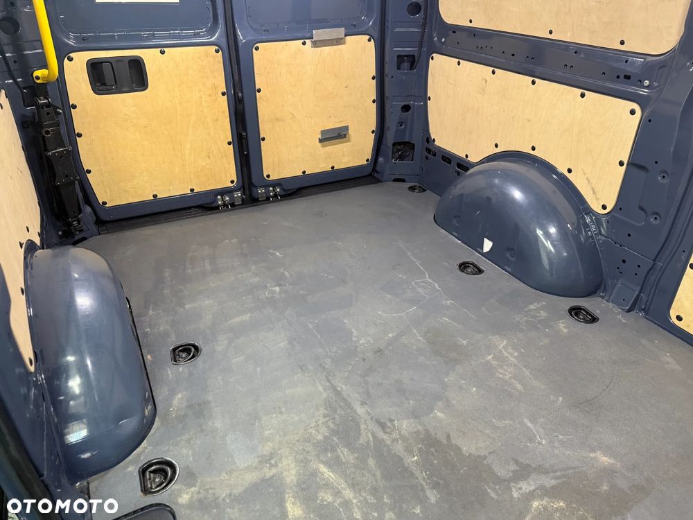 Mercedes-Benz VITO - 25