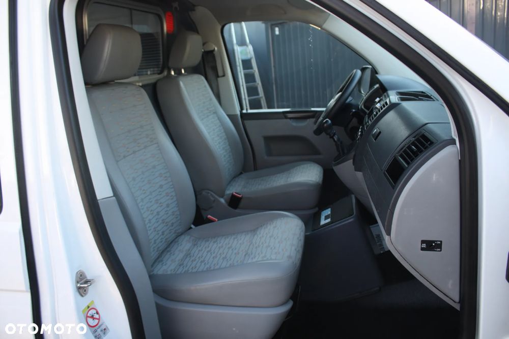 Volkswagen Transporter T5 LIFT - 15