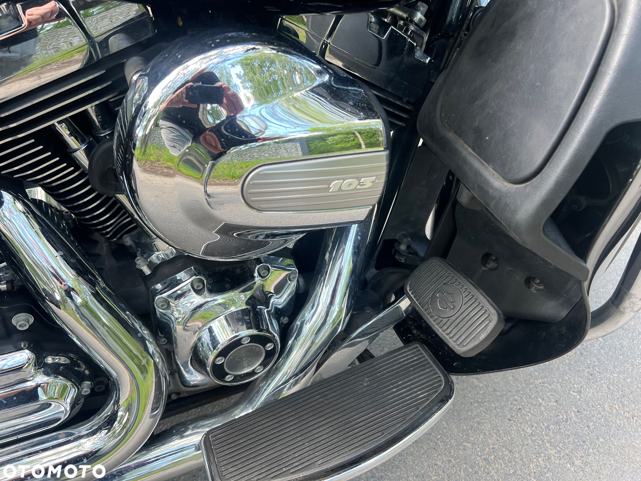 Harley-Davidson FLH Electra Glide - 20
