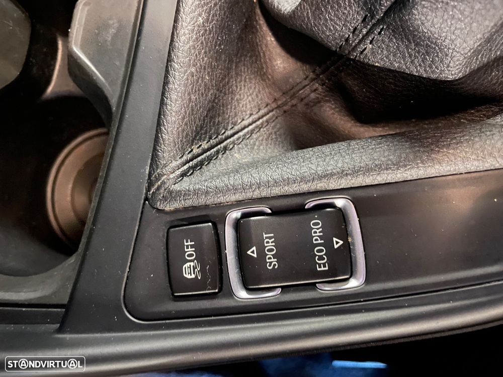 BMW 118 d Pack M Auto - 13