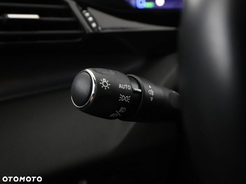 Peugeot 408 1.6 Plug-In Hybrid 225 GT EAT8 - 36