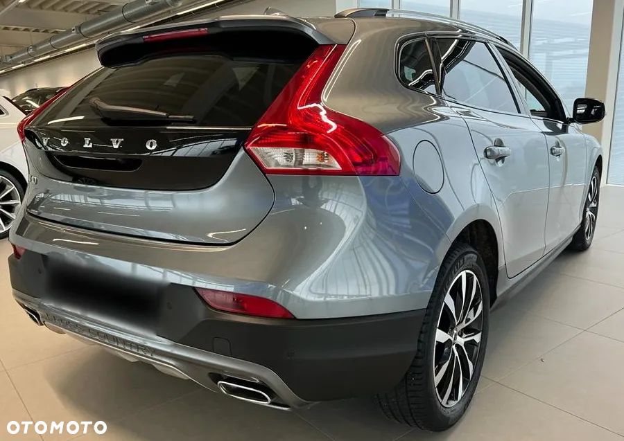 Volvo V40 Cross Country - 2
