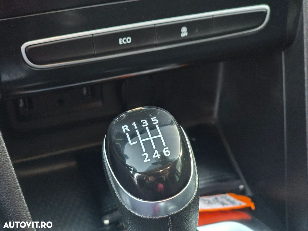 Renault Megane ENERGY dCi 110 LIMITED - 11