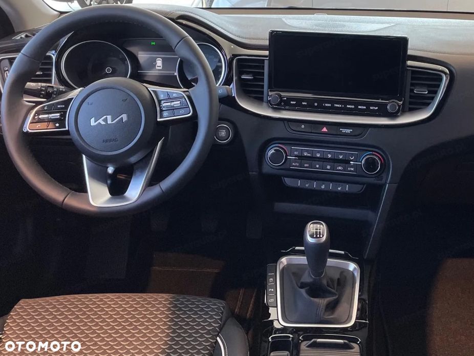 Kia Ceed 1.5 T-GDI Tribute - 8