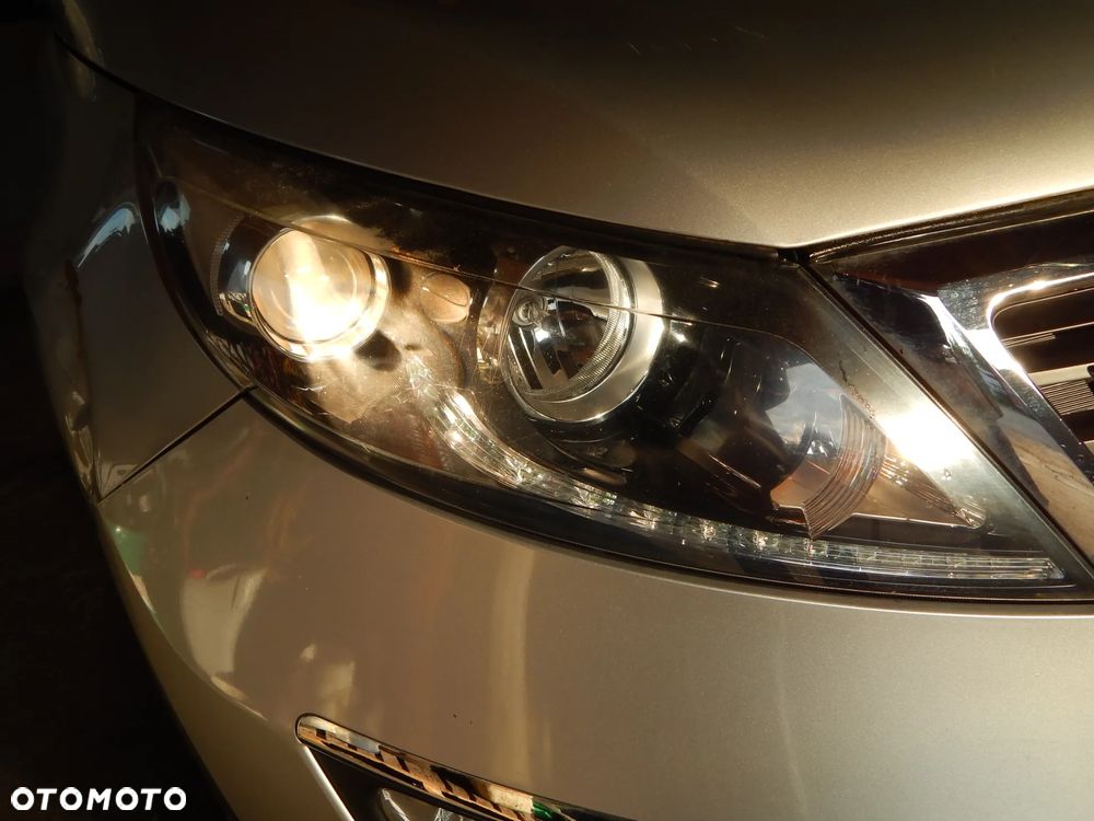 Lampa reflektor LEWY przód LED Kia Sportage III 10-16 Łuków części - 11