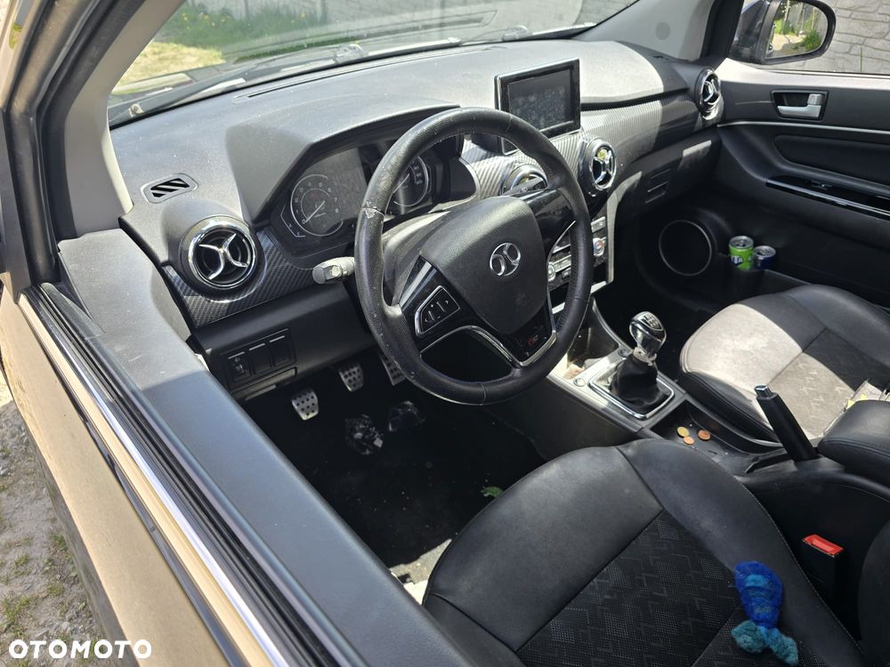 BAIC Senova X25 Comfort - 10
