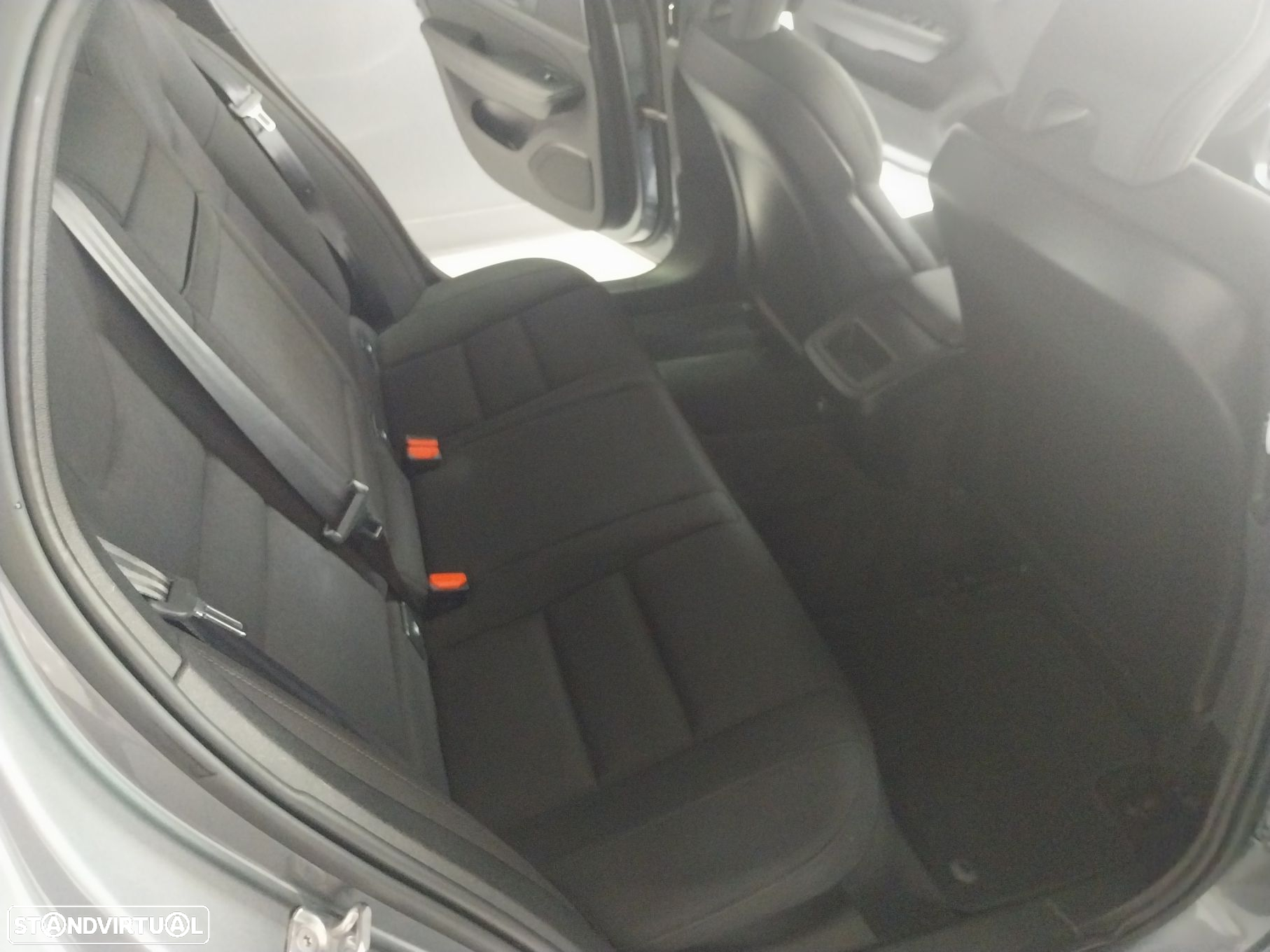 Volvo V60 2.0 D3 Momentum - 8