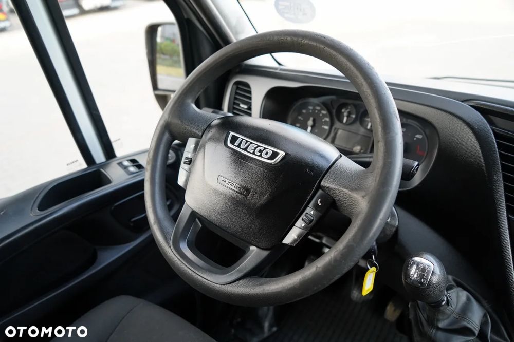 Iveco DAILY 35-130 / BRYGADÓWKA / 7 MIEJSC / BLASZAK / FURGON / SPROWADZONY - 24