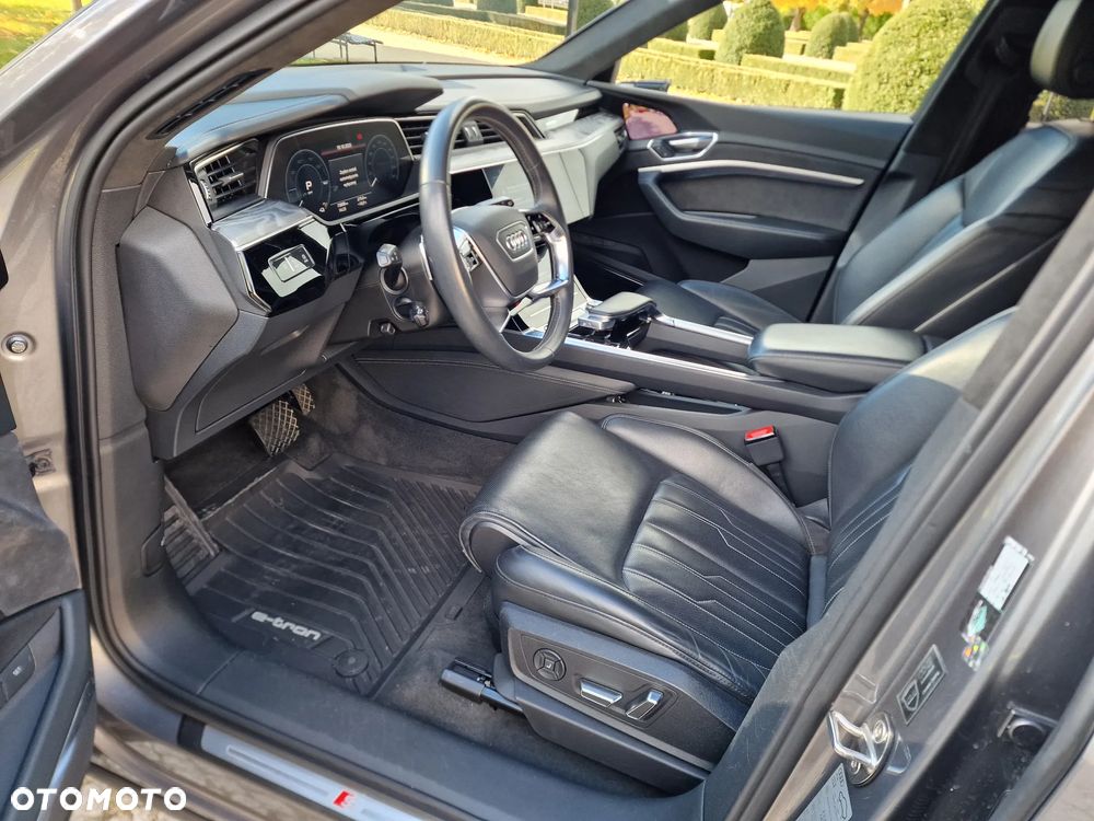 Audi e-tron 55 Quattro S line - 13
