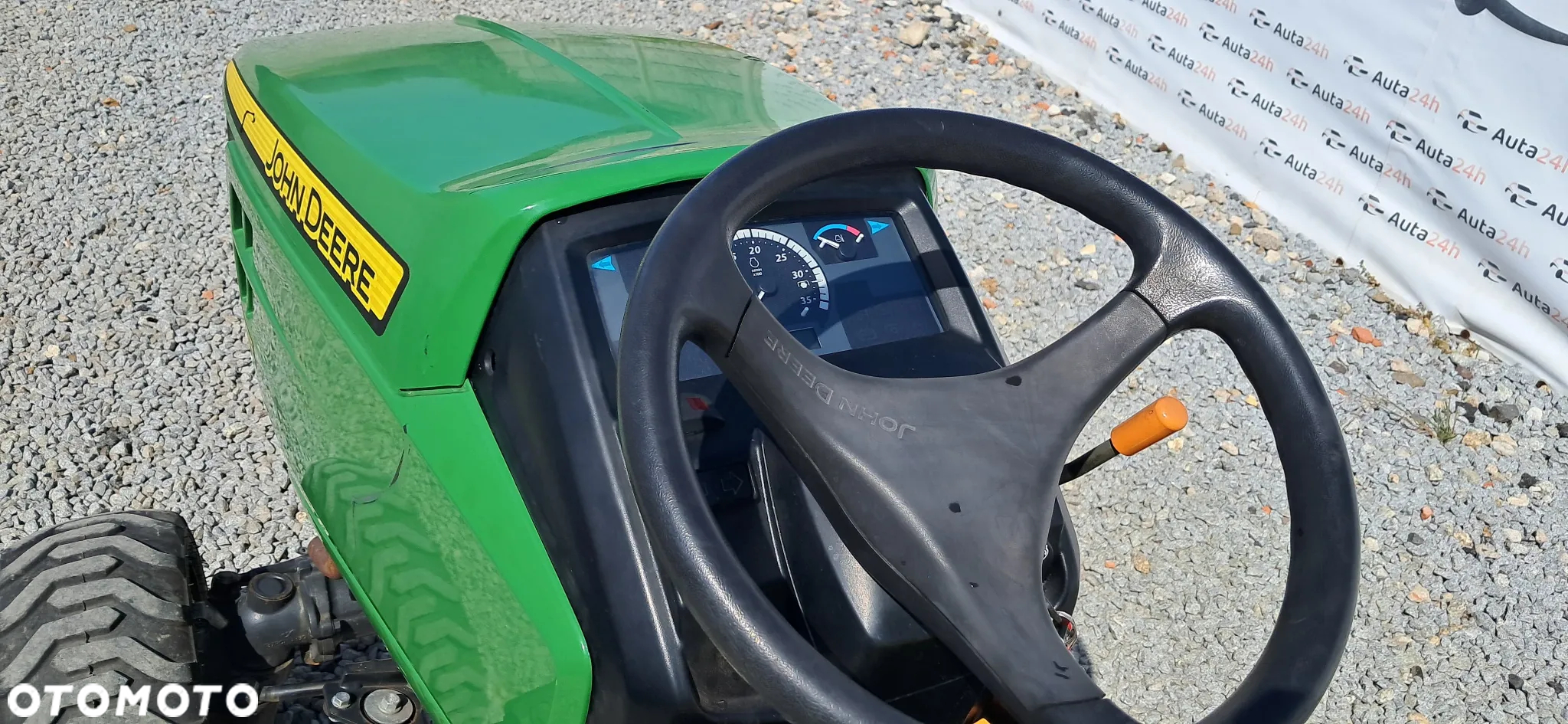 John Deere 1023E - 10