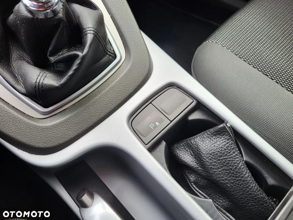Ford Kuga - 22