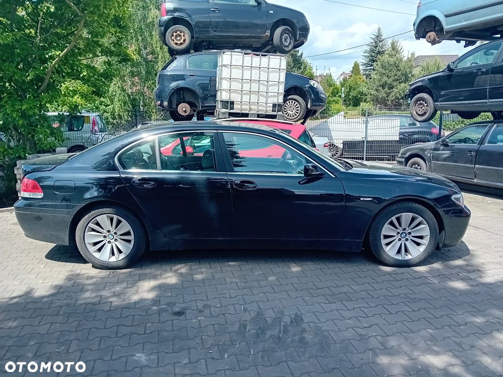 *BMW E65 735* Samochód na części - 5