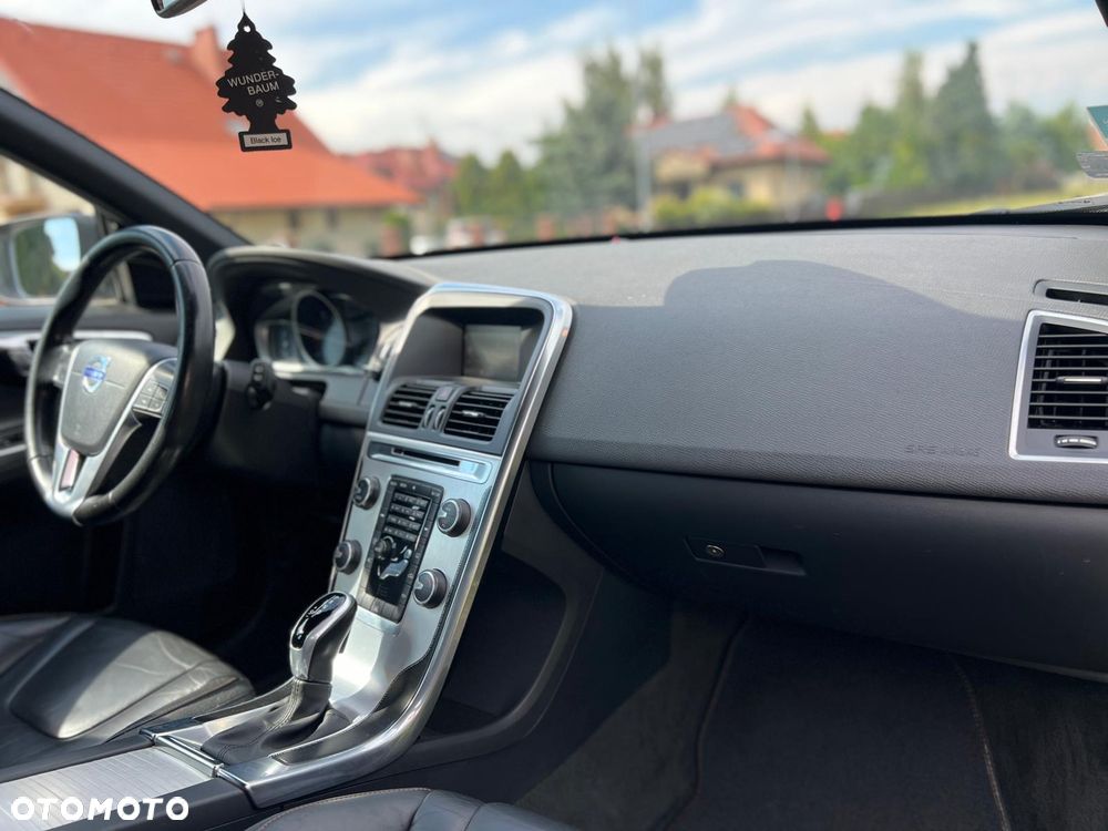 Volvo XC 60 D3 Drive-E Ocean Race - 7