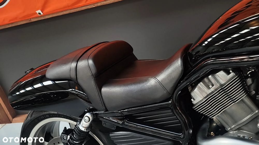 Harley-Davidson V-Rod Muscle - 33