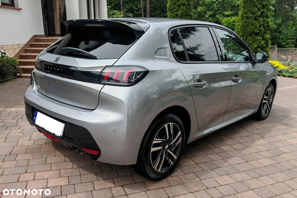 Peugeot 208 PureTech 100 EAT8 Allure - 5