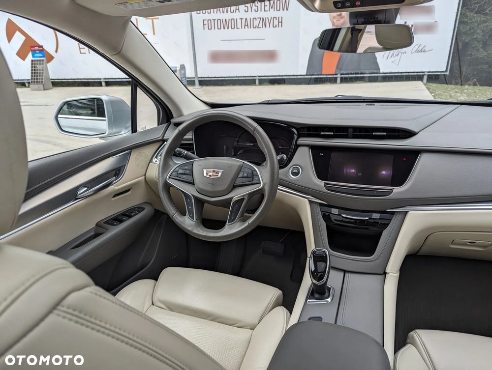 Cadillac XT5 - 8