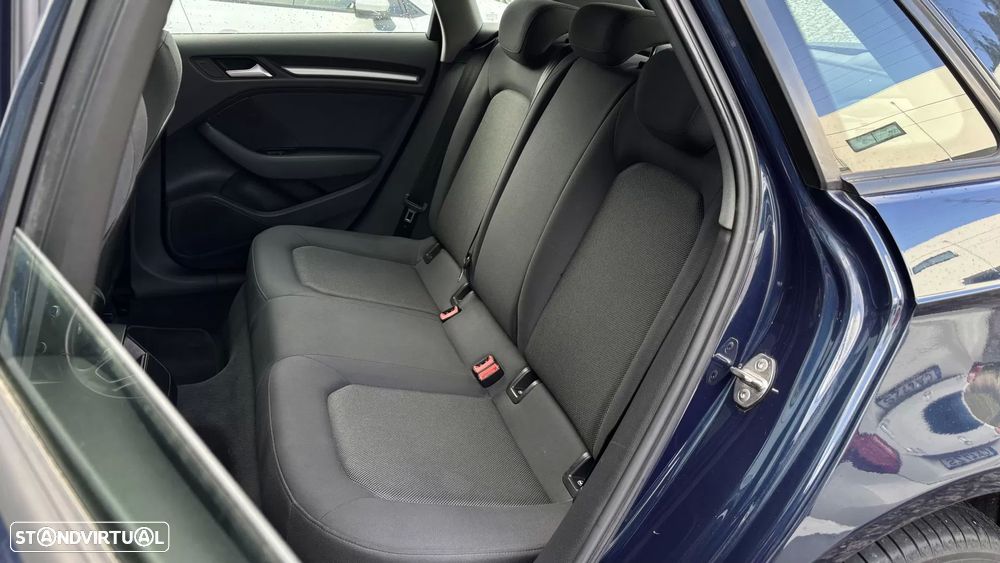 Audi A3 Sportback 30 TDI Sport - 27