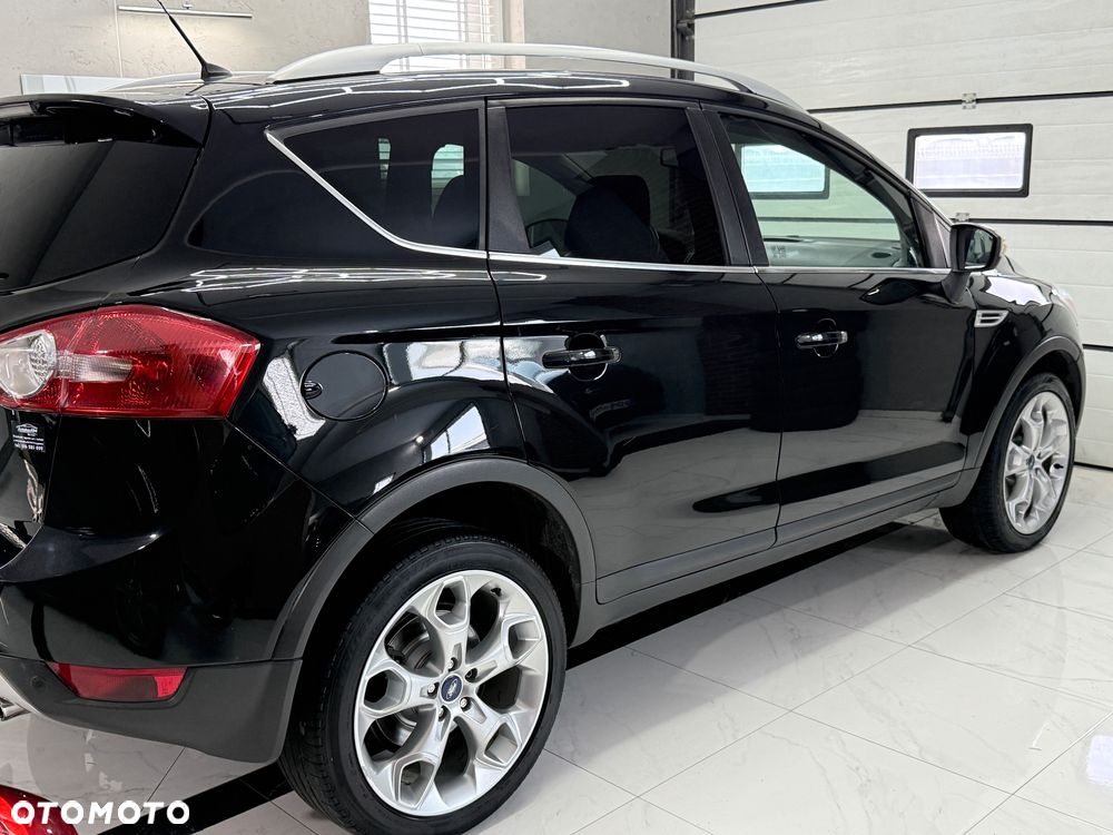 Ford Kuga 2.0 TDCi 2x4 Titanium - 9