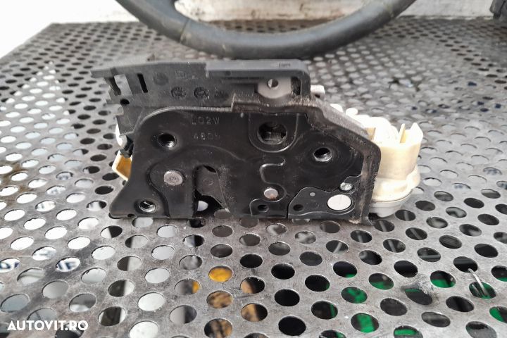 BROASCA USA STANGA FATA 3C1837015A MX1253 Volkswagen VW Passat B6 [20 - 2