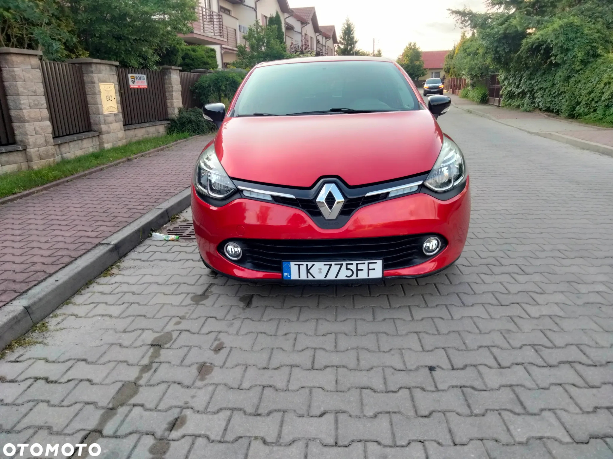 Renault Clio 1.2 16V Limited EU6 - 12