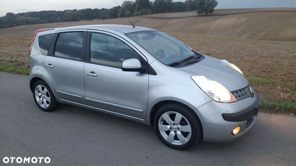 Nissan Note 1.6 Tekna - 1