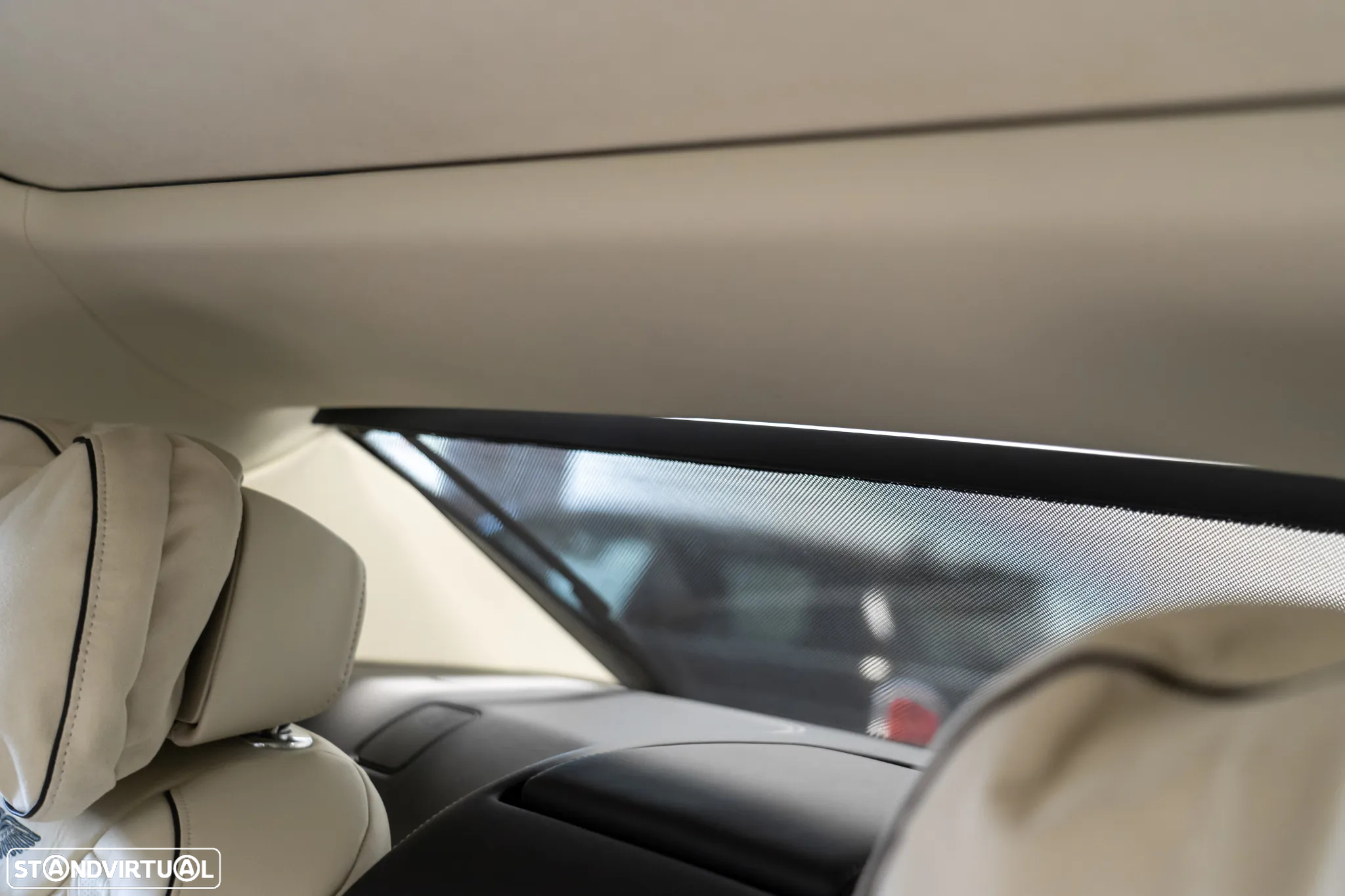 Bentley Flying Spur V8 Azure - 28