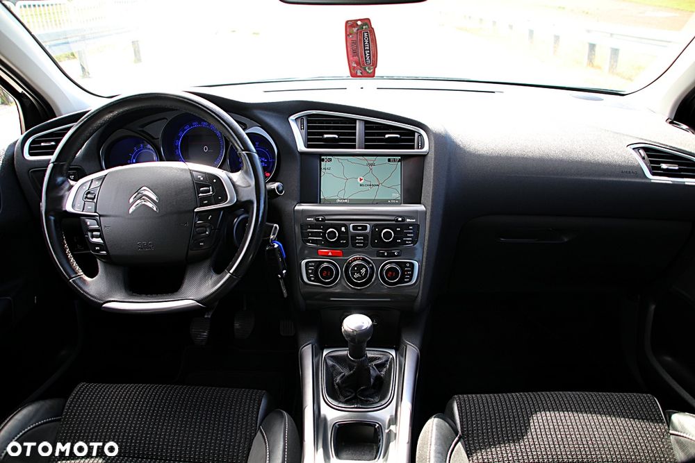 Citroën C4 VTi 120 Exclusive - 25