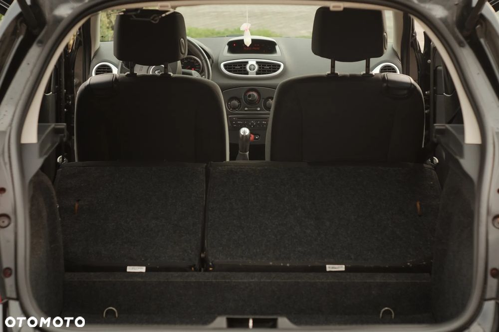 Renault Clio 1.2 16V Expression - 14