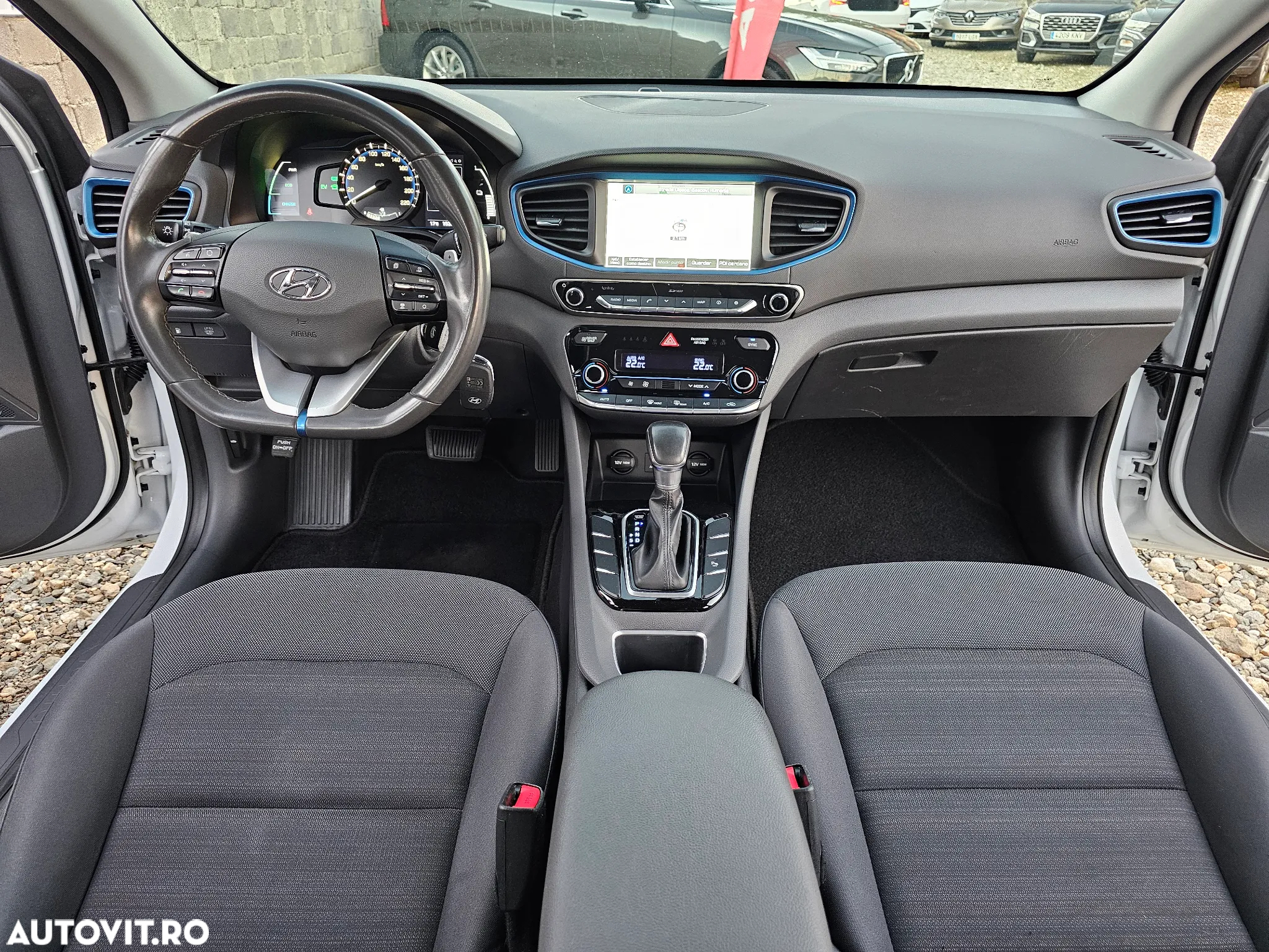 Hyundai IONIQ - 34