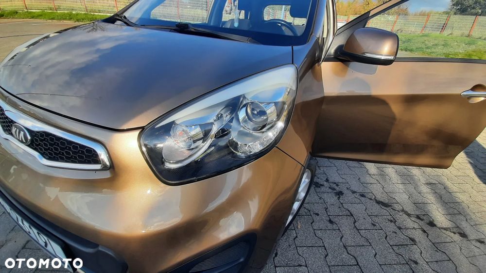 Kia Picanto 1.0 Fifa World Cup Edition - 9