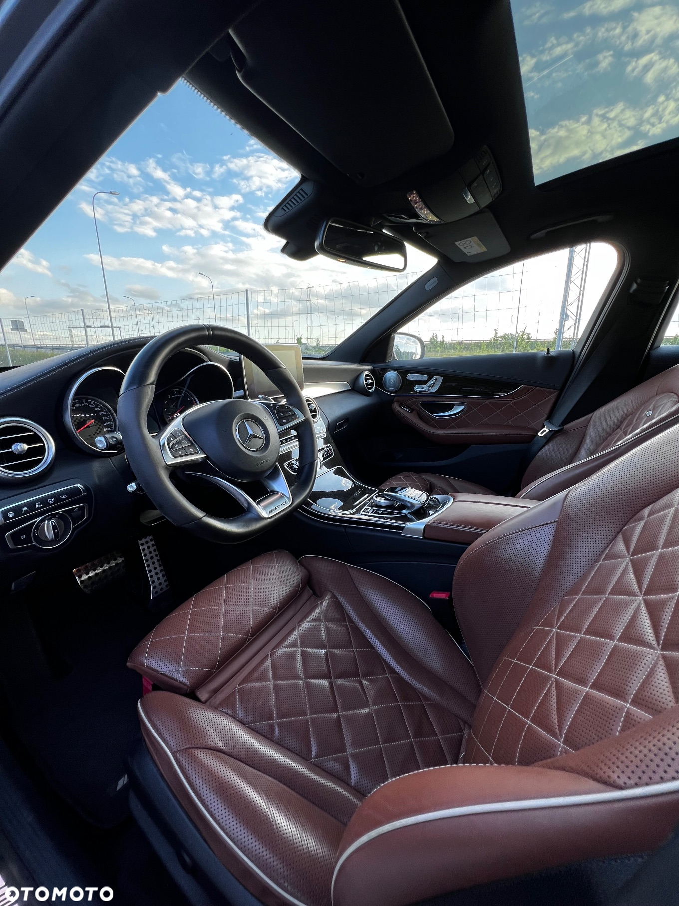 Mercedes-Benz Klasa C AMG 43 4Matic T 9G-TRONIC - 23