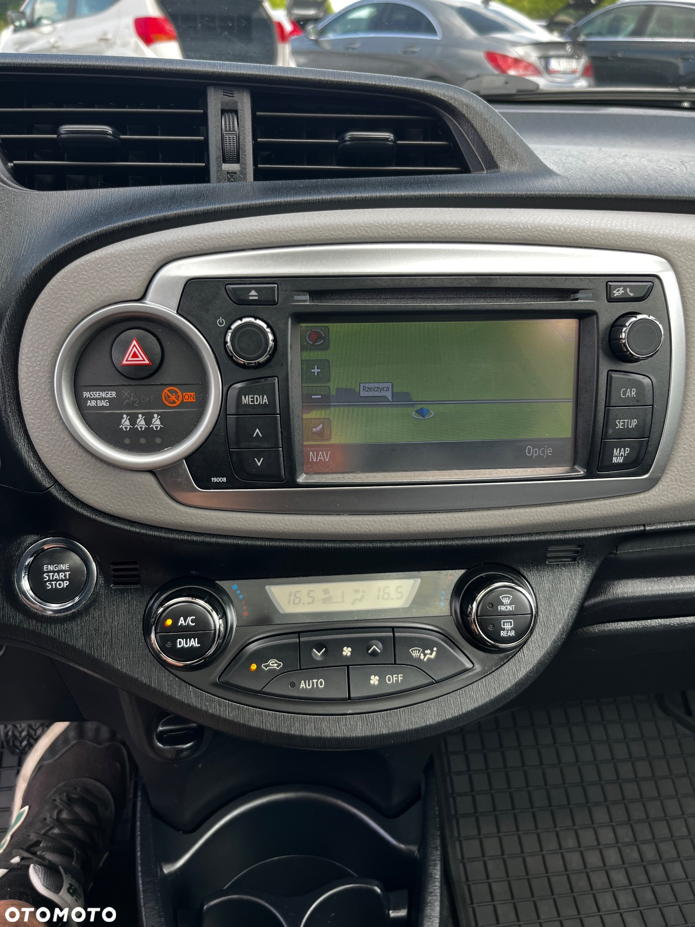 Toyota Yaris 1.4 D-4D Executive - 13