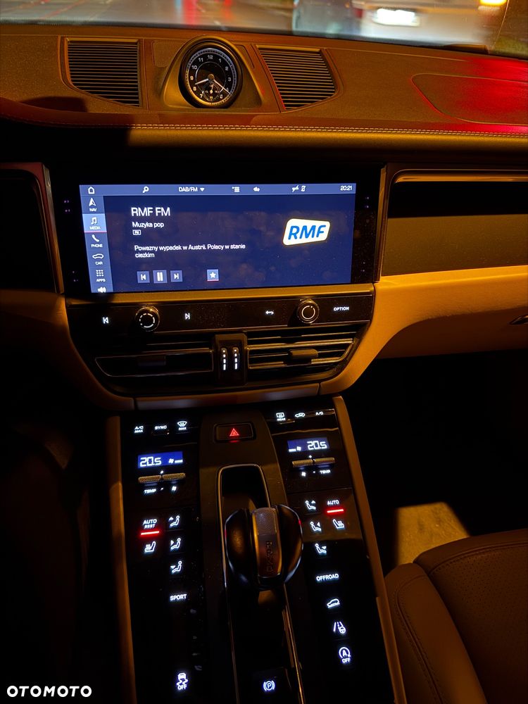 Porsche Macan Standard - 14