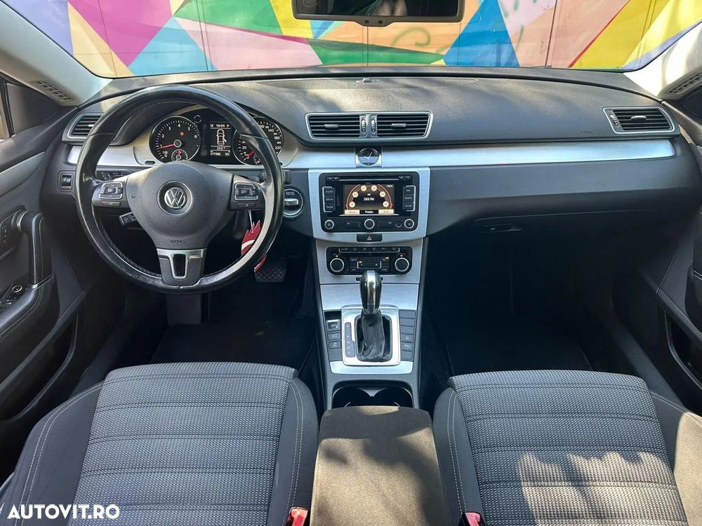 Volkswagen Passat - 11