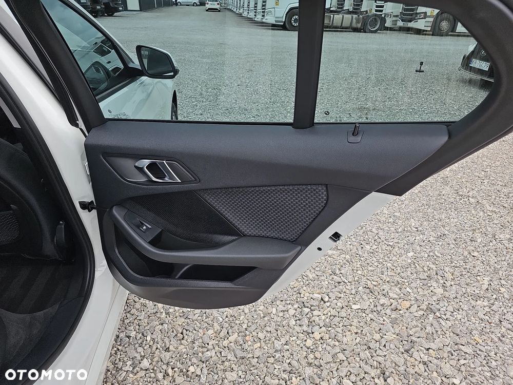 BMW Seria 1 116i Advantage - 23