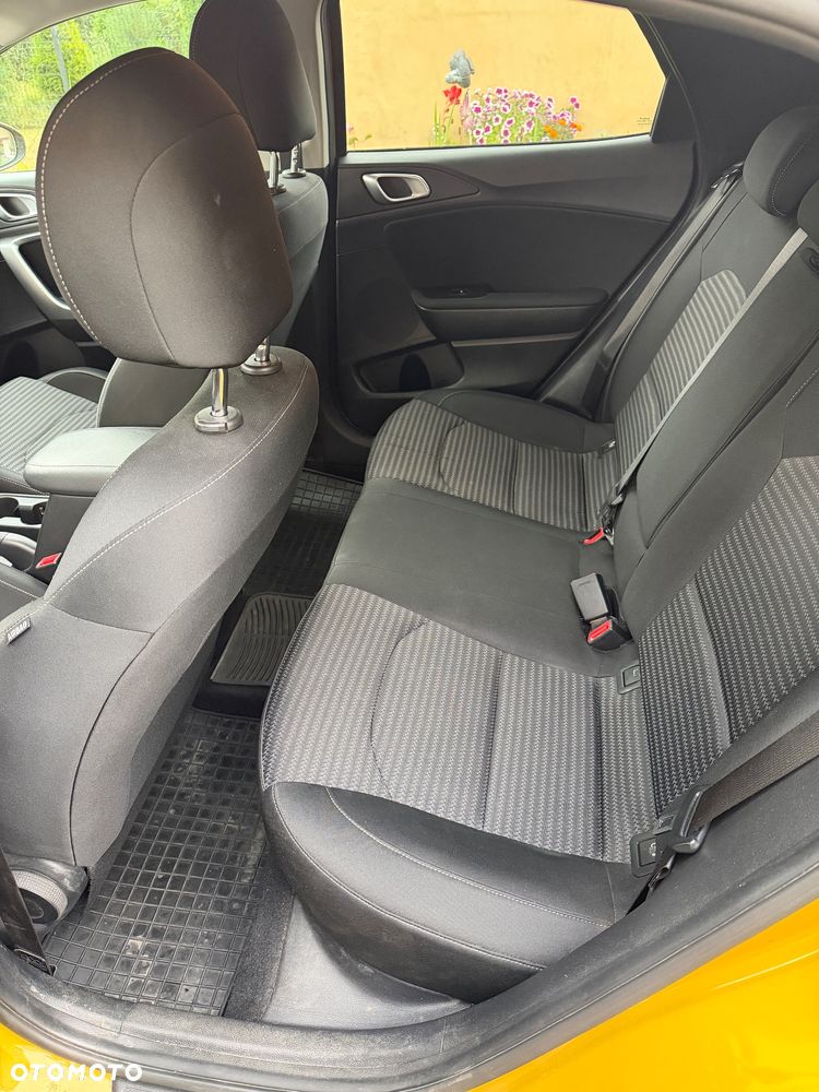 Kia XCeed 1.5 T-GDI M - 12