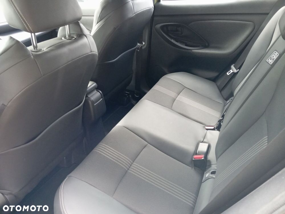 Toyota Yaris Cross Hybrid 1.5 Adventure - 11