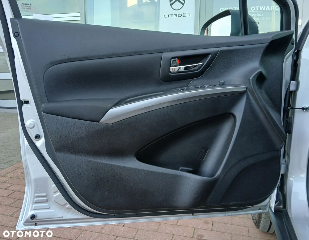 Suzuki S-Cross 1.5 DualJet Hybrid Premium Plus SP AGS - 16