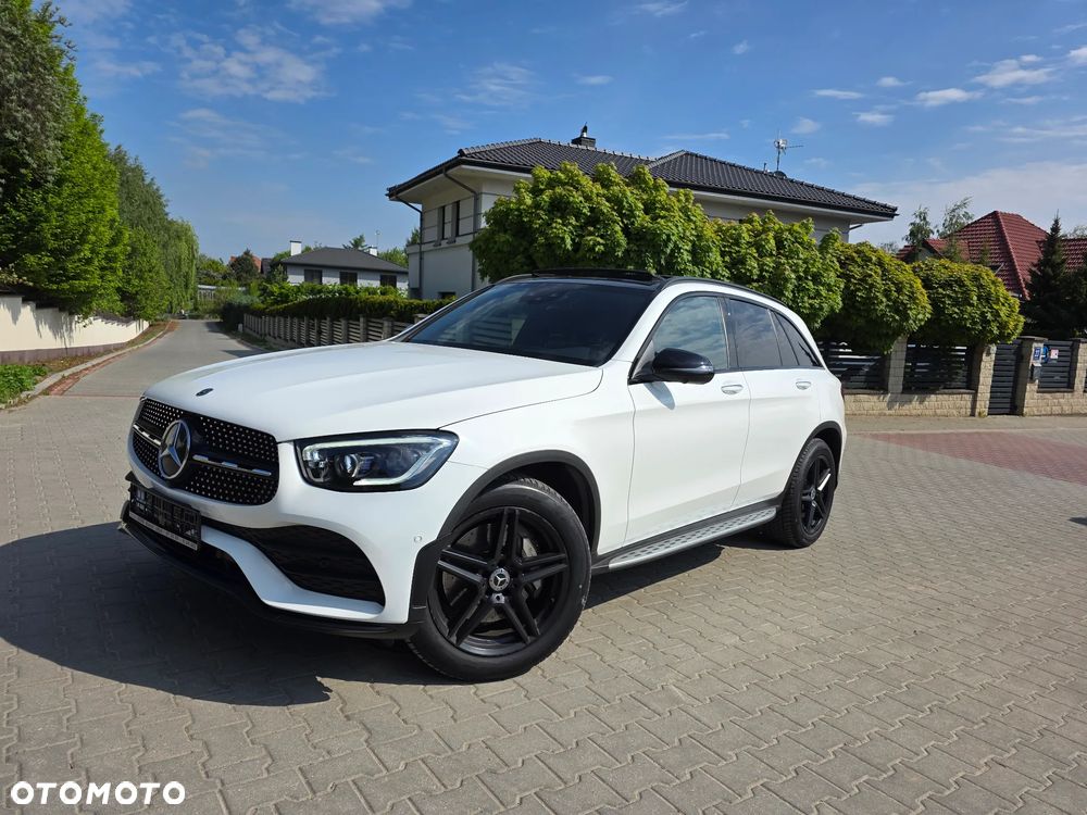 Mercedes-Benz GLC 200 4Matic 9G-TRONIC AMG Line - 32
