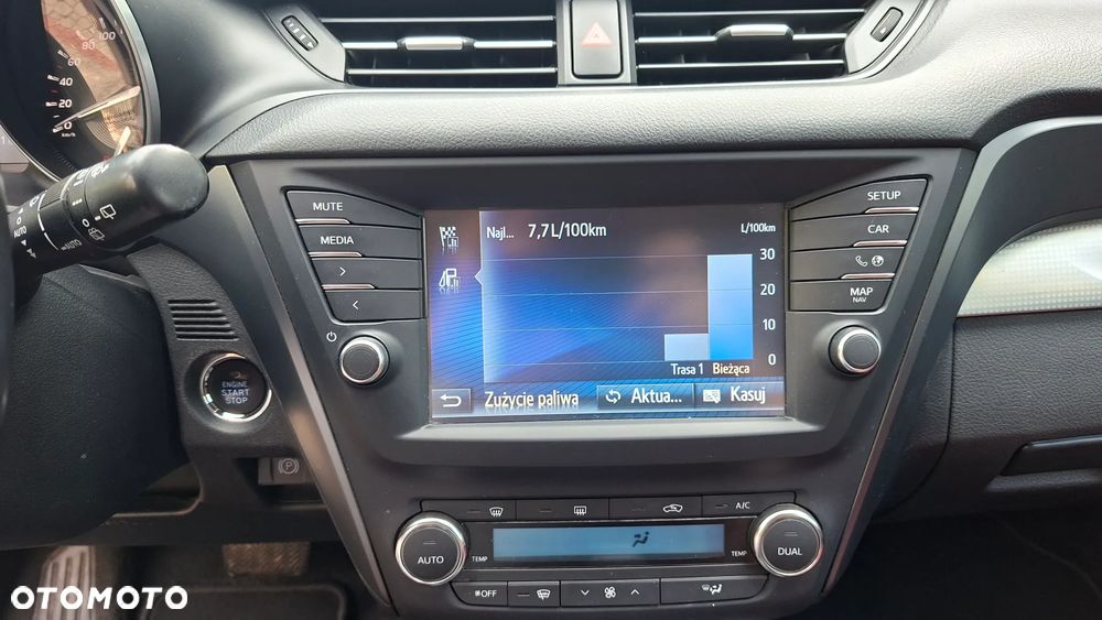 Toyota Avensis 1.8 Selection MS - 32