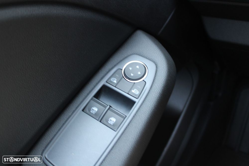 Renault Clio 1.6 E-Tech Edition One - 26
