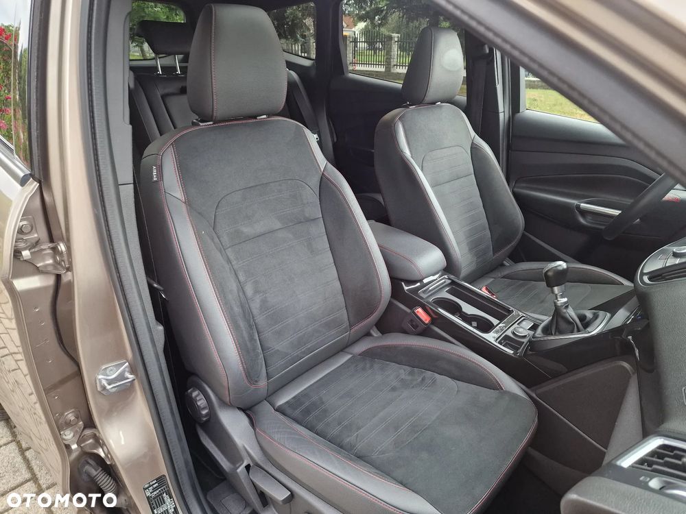 Ford Kuga 2.0 TDCi 2x4 ST-Line - 12