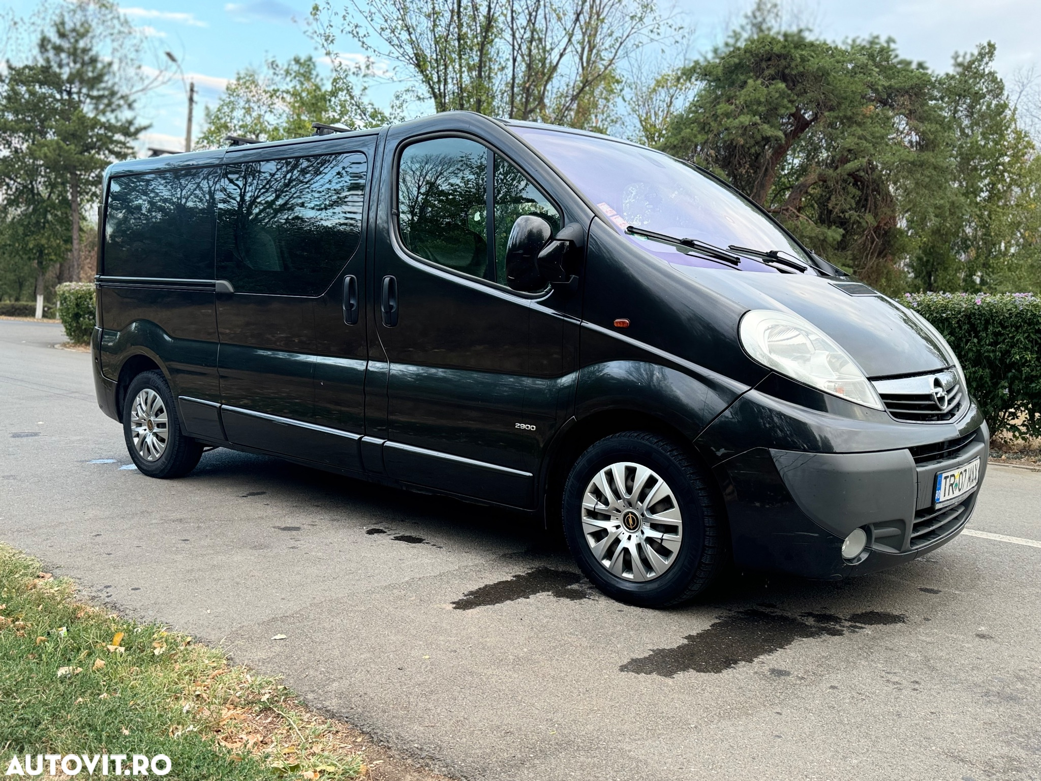 Opel Vivaro 2.5 CDTI L2H1 Life Cosmo - 9