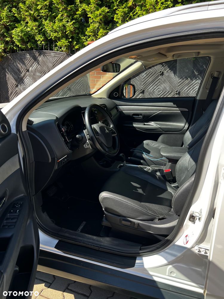 Mitsubishi Outlander 2.0 Instyle Navi 4WD CVT - 5