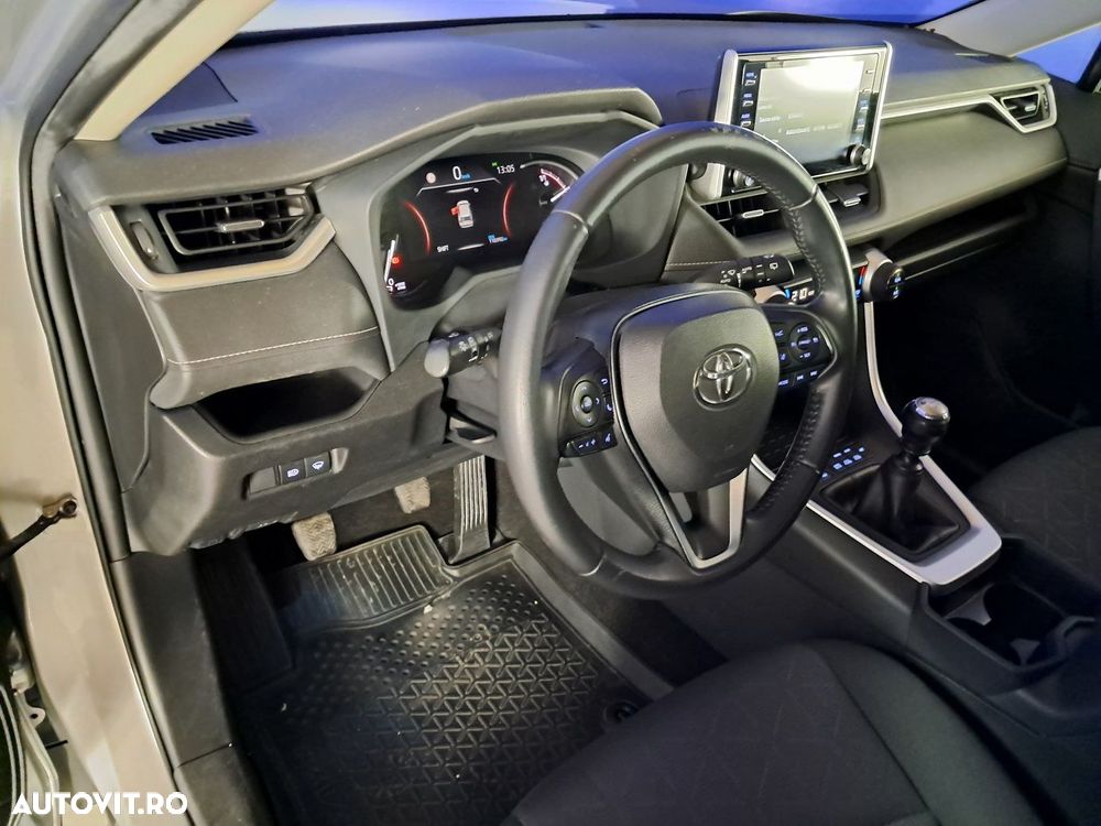 Toyota RAV4 - 12