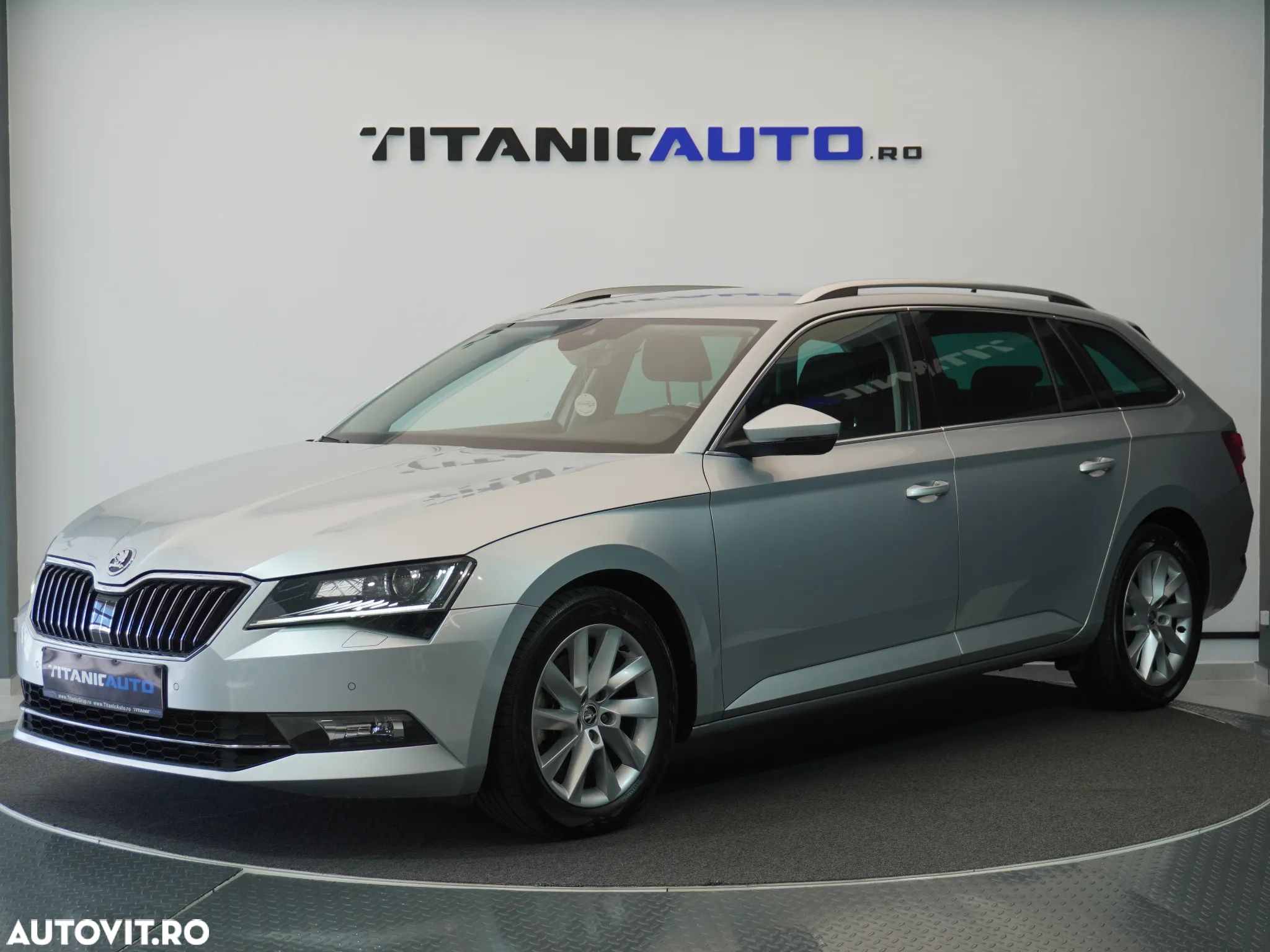 Skoda Superb 2.0 TDI 4X4 DSG Style - 1