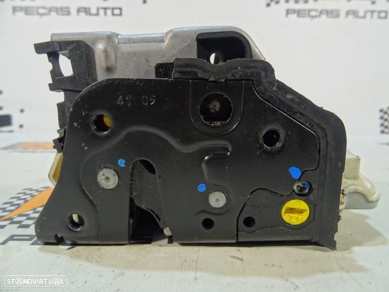 Fecho Da Porta Trás Esquerda Audi A4 (8K2, B8)  8K0839015 / 8K0 839 01 - 6