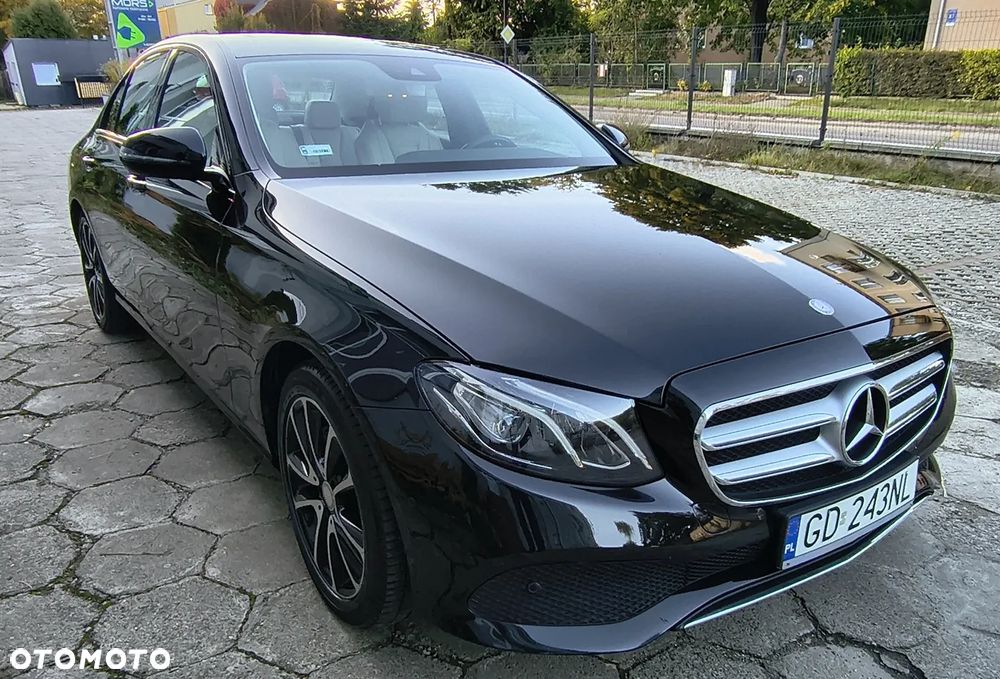 Mercedes-Benz Klasa E 200 9G-TRONIC - 1