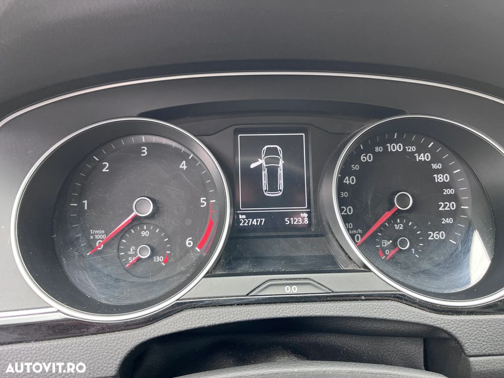 Volkswagen Passat 2.0 TDI DSG Comfortline - 7