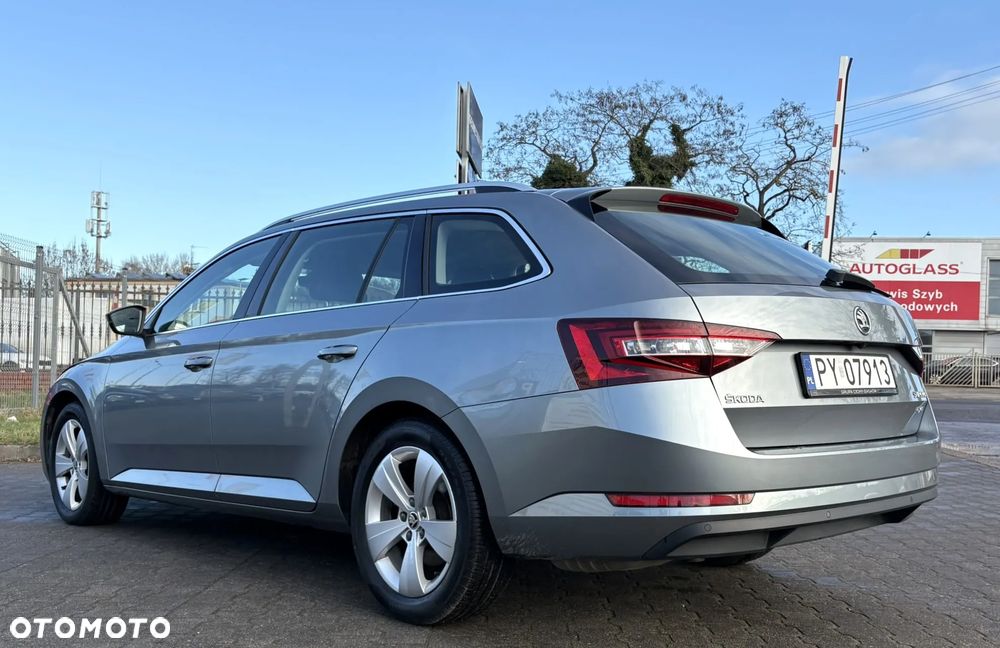 Skoda Superb 2.0 TDI 4x4 Ambition - 6
